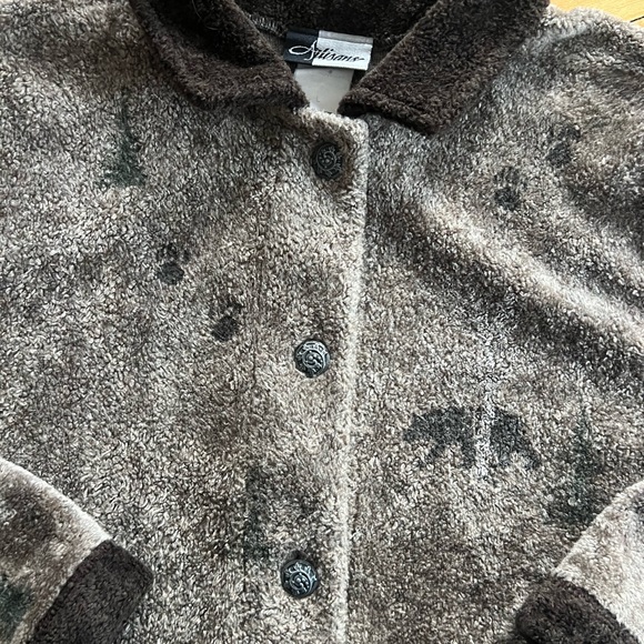 Artisan Bear Fleece Sweater - Picture 2 of 5